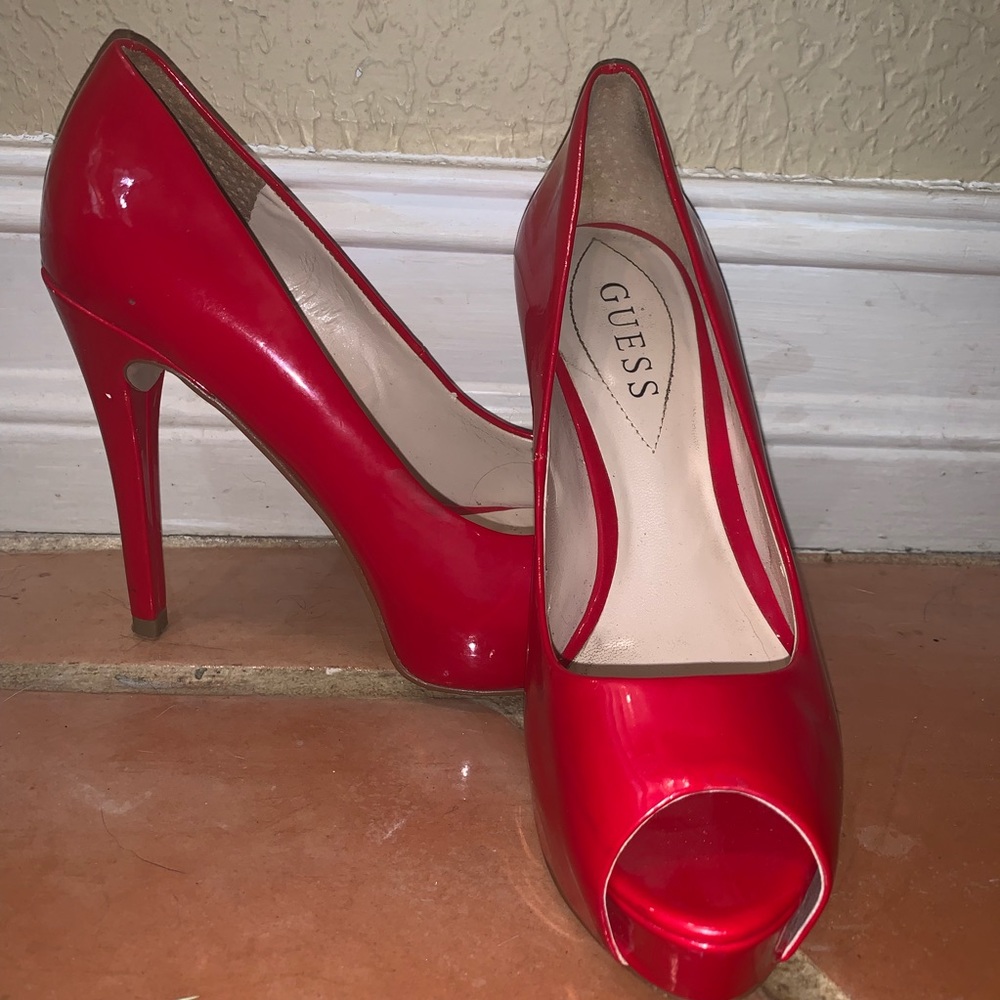 ‼️GUESS Red Pumps‼️